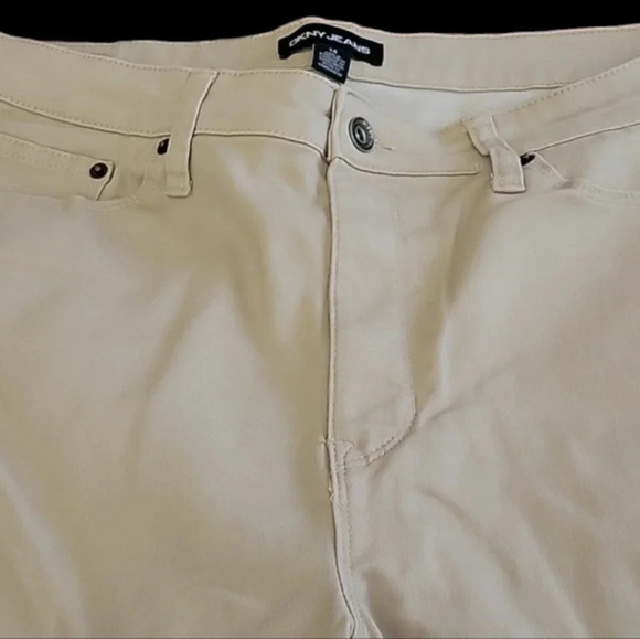 NWOT DKNY Jean's Bermuda Shorts - Picture 2 of 5